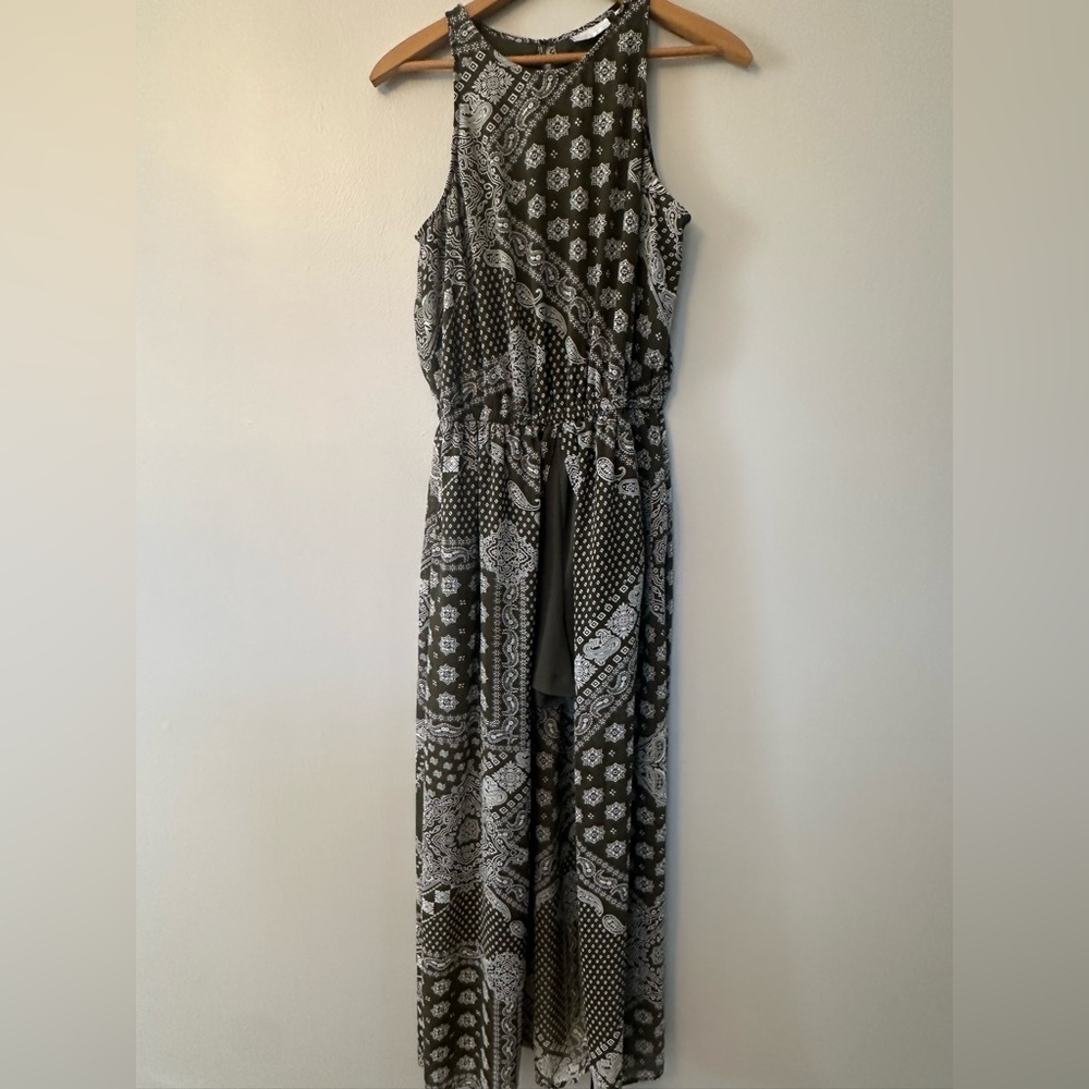 New York & Company Green and White Printed Maxi Dress Women’s Size Small